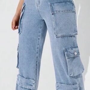 Women’s cargo jeans